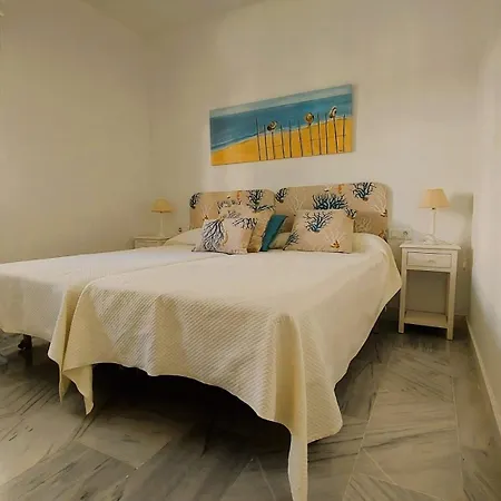 Apartment And Golfside In Guadalmina *