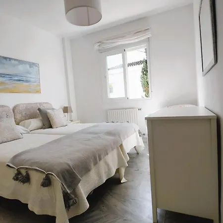 Apartment And Golfside In Guadalmina *